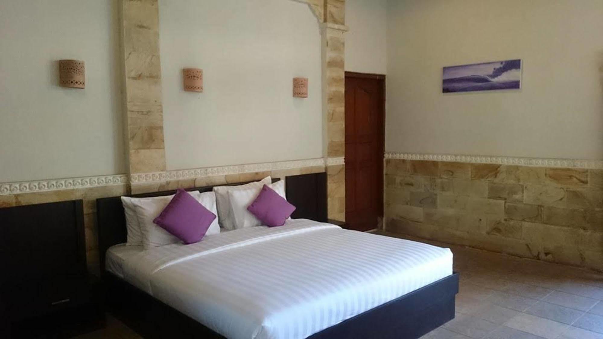 Hana Kuta Beach Hotel Екстериор снимка
